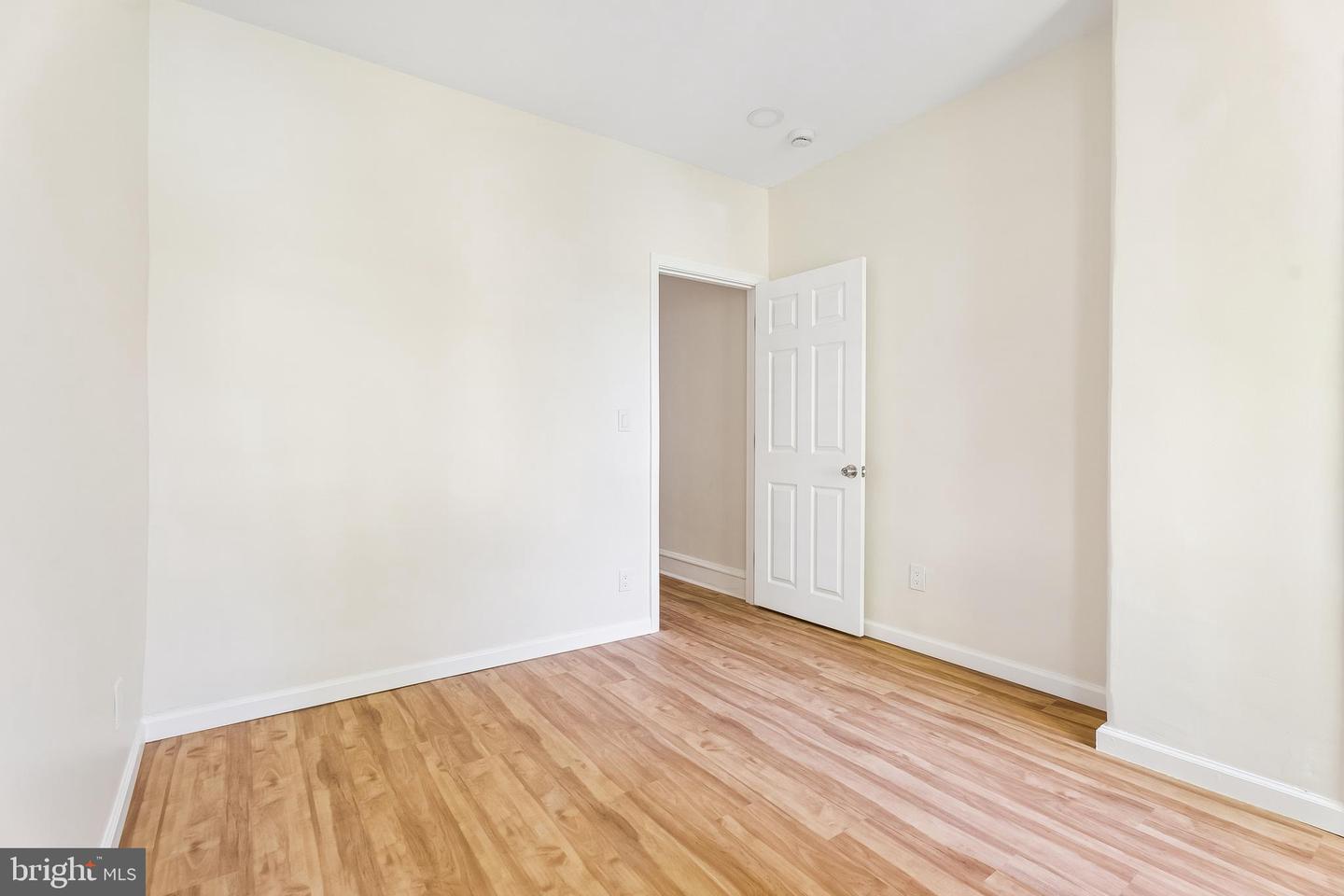 1716 N Hollywood St Property Photo 13
