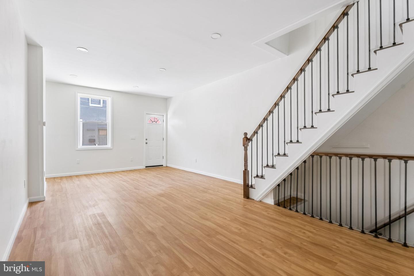 1716 N Hollywood St Property Photo 19