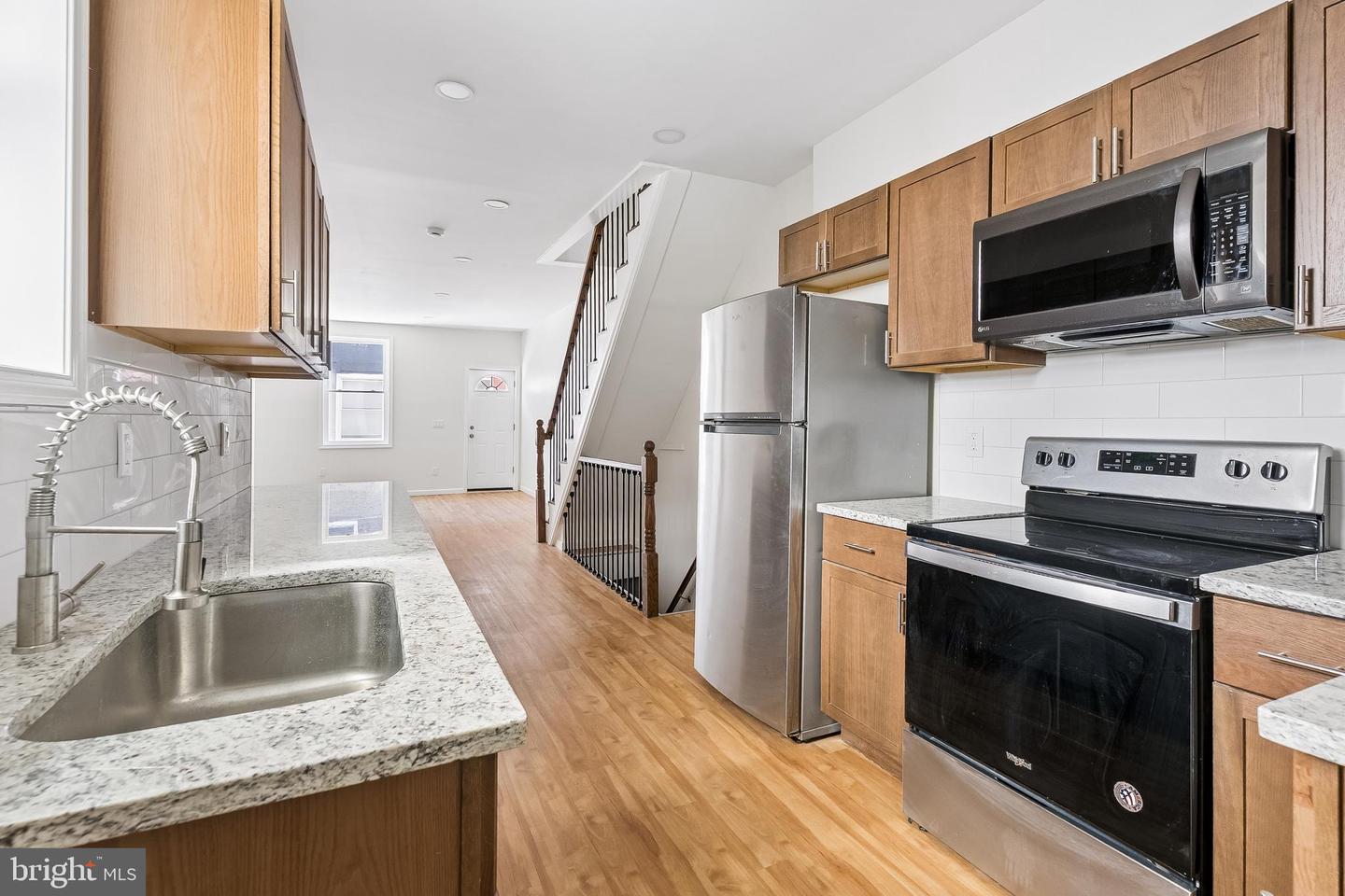 1716 N Hollywood St Property Photo 23