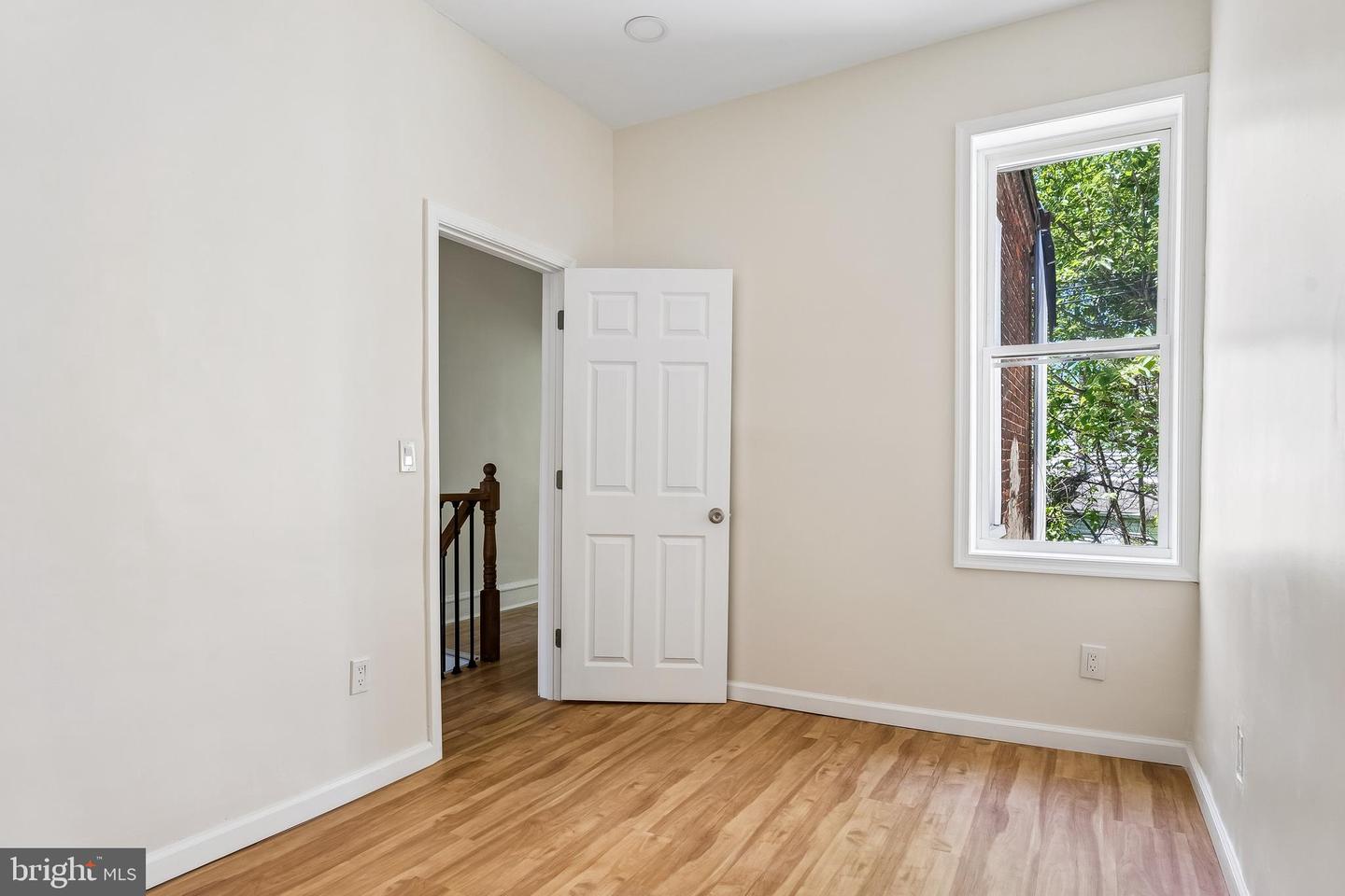 1716 N Hollywood St Property Photo 30