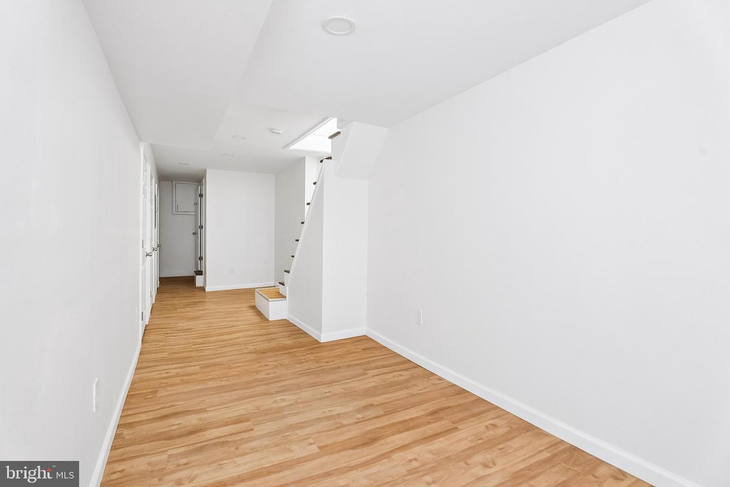 1716 N Hollywood St Property Photo 36