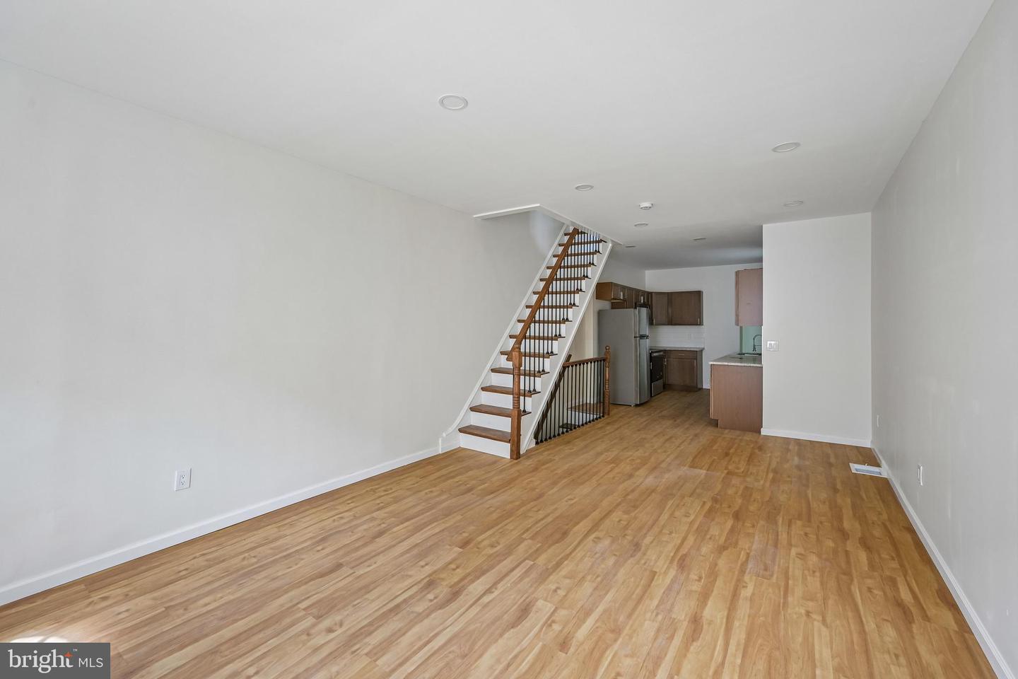 1716 N Hollywood St Property Photo 38
