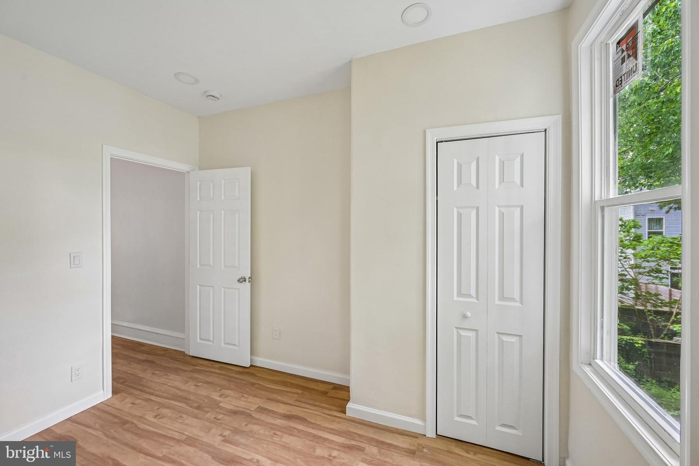 1716 N Hollywood St Property Photo 46