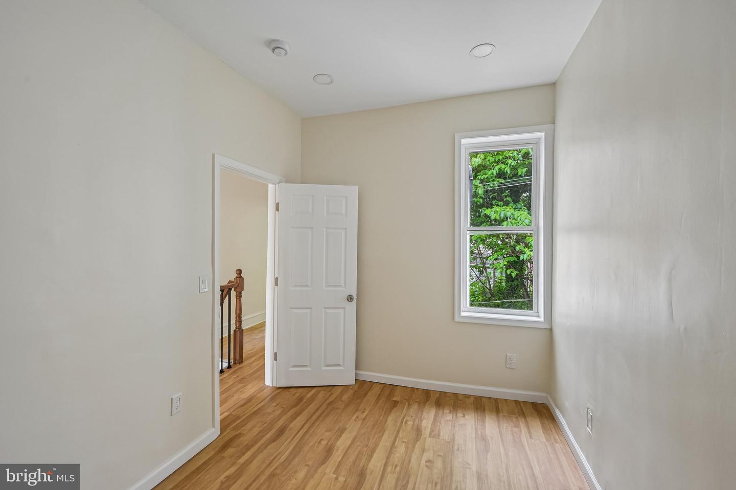 1716 N Hollywood St Property Photo 58