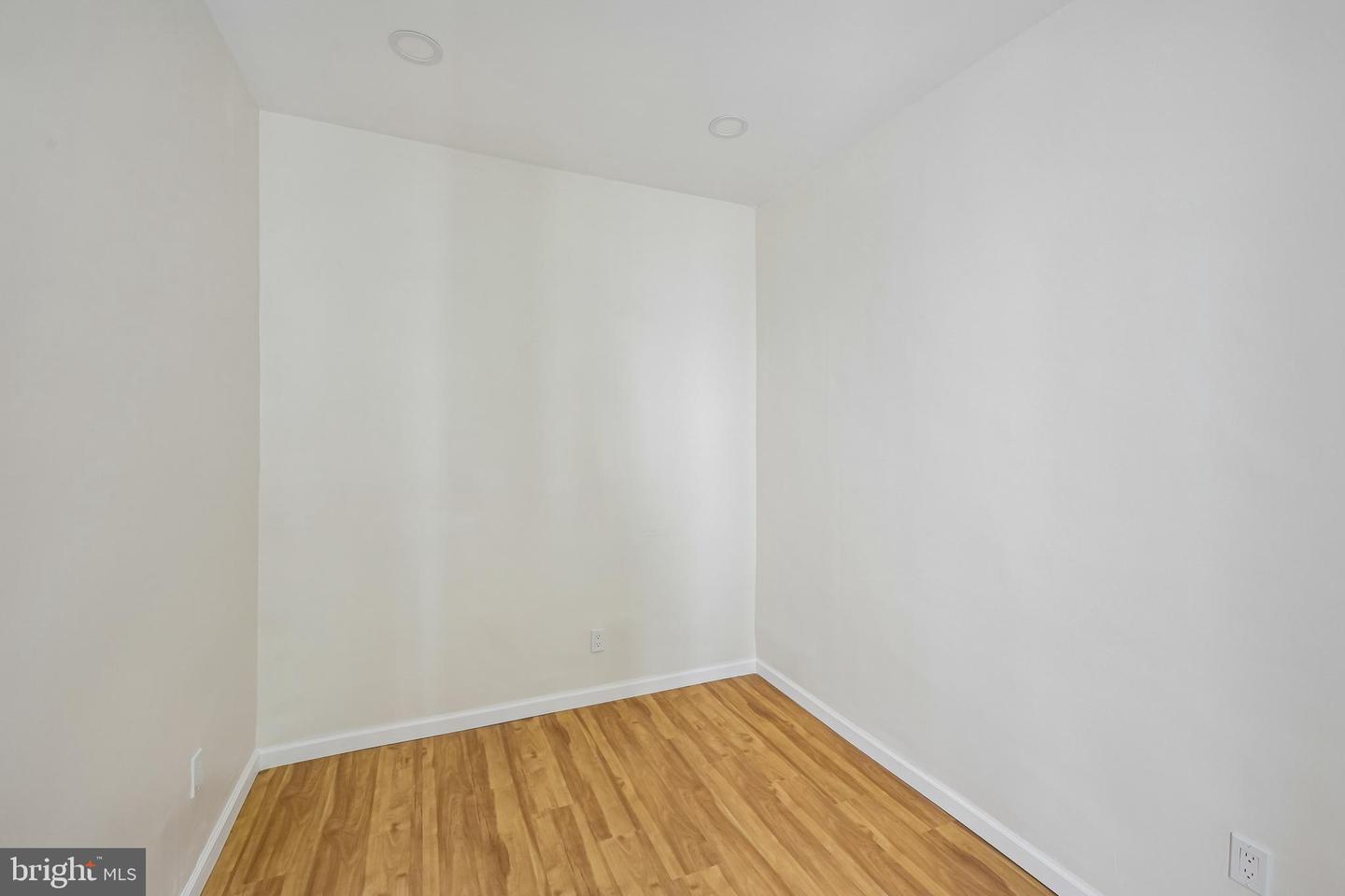 1716 N Hollywood St Property Photo 59
