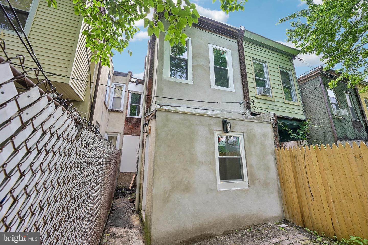1716 N Hollywood St Property Photo 64