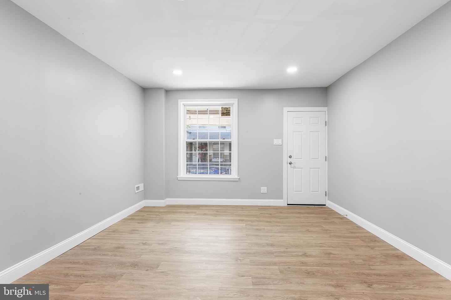 2524 S Mildred St Property Photo 5