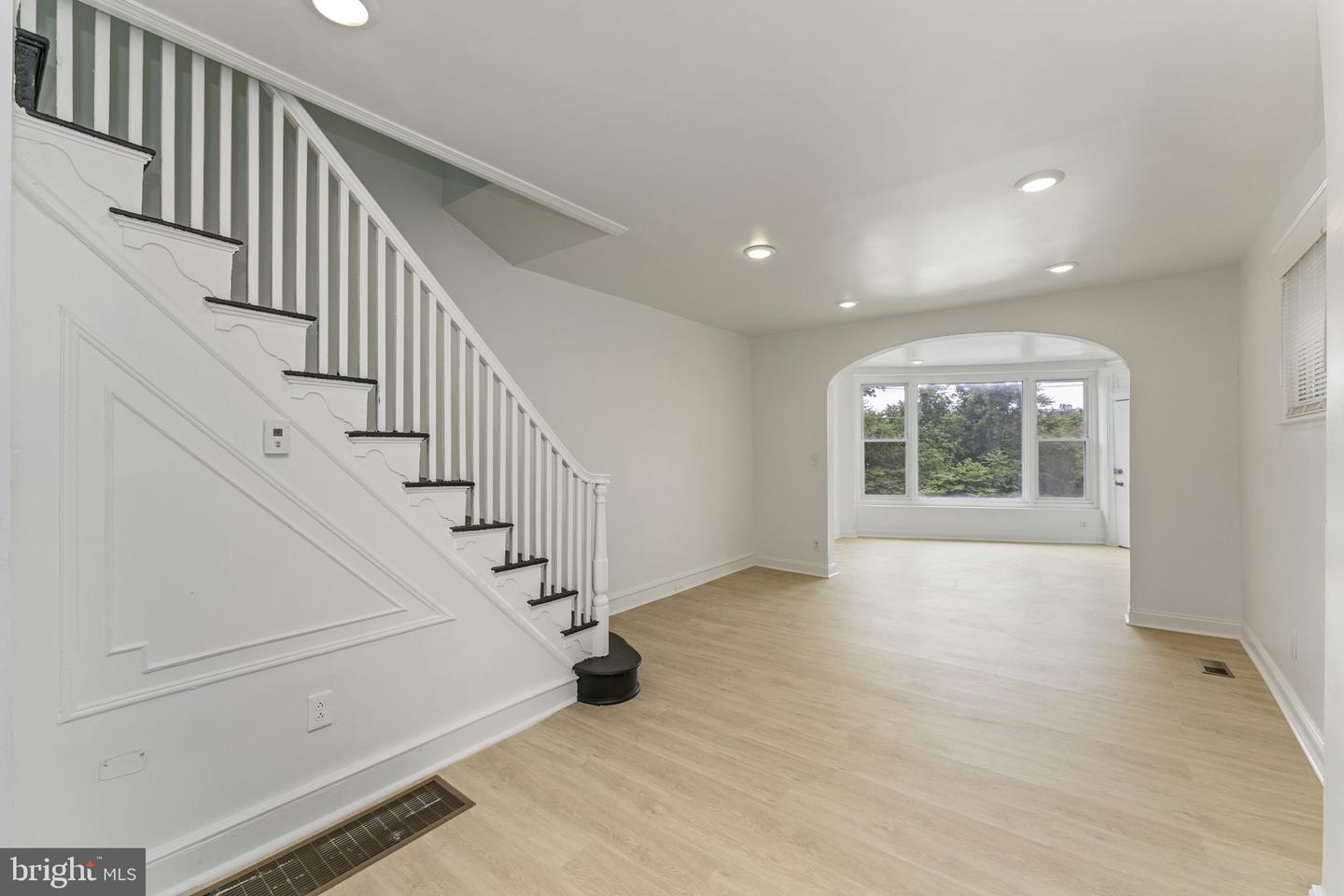 5919 Upland Way Property Photo 7