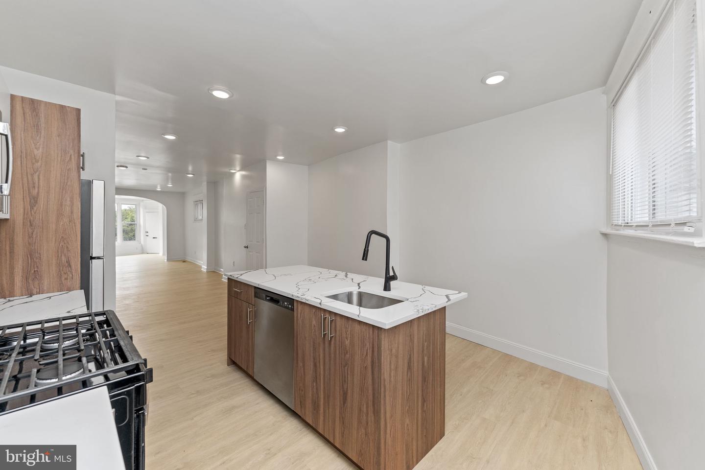 5919 Upland Way Property Photo 11