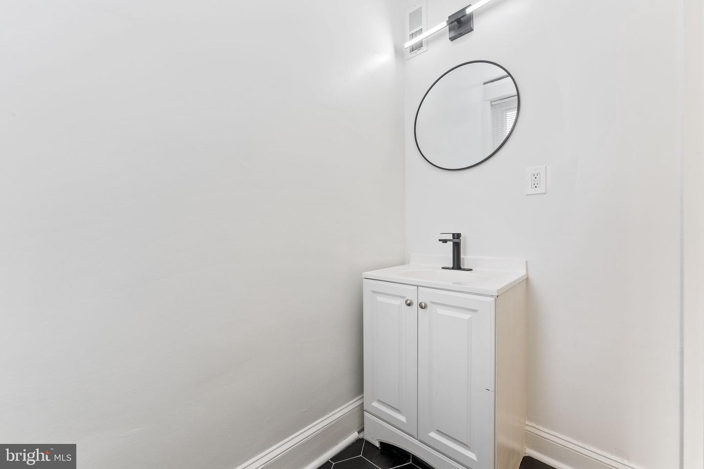 5919 Upland Way Property Photo 14