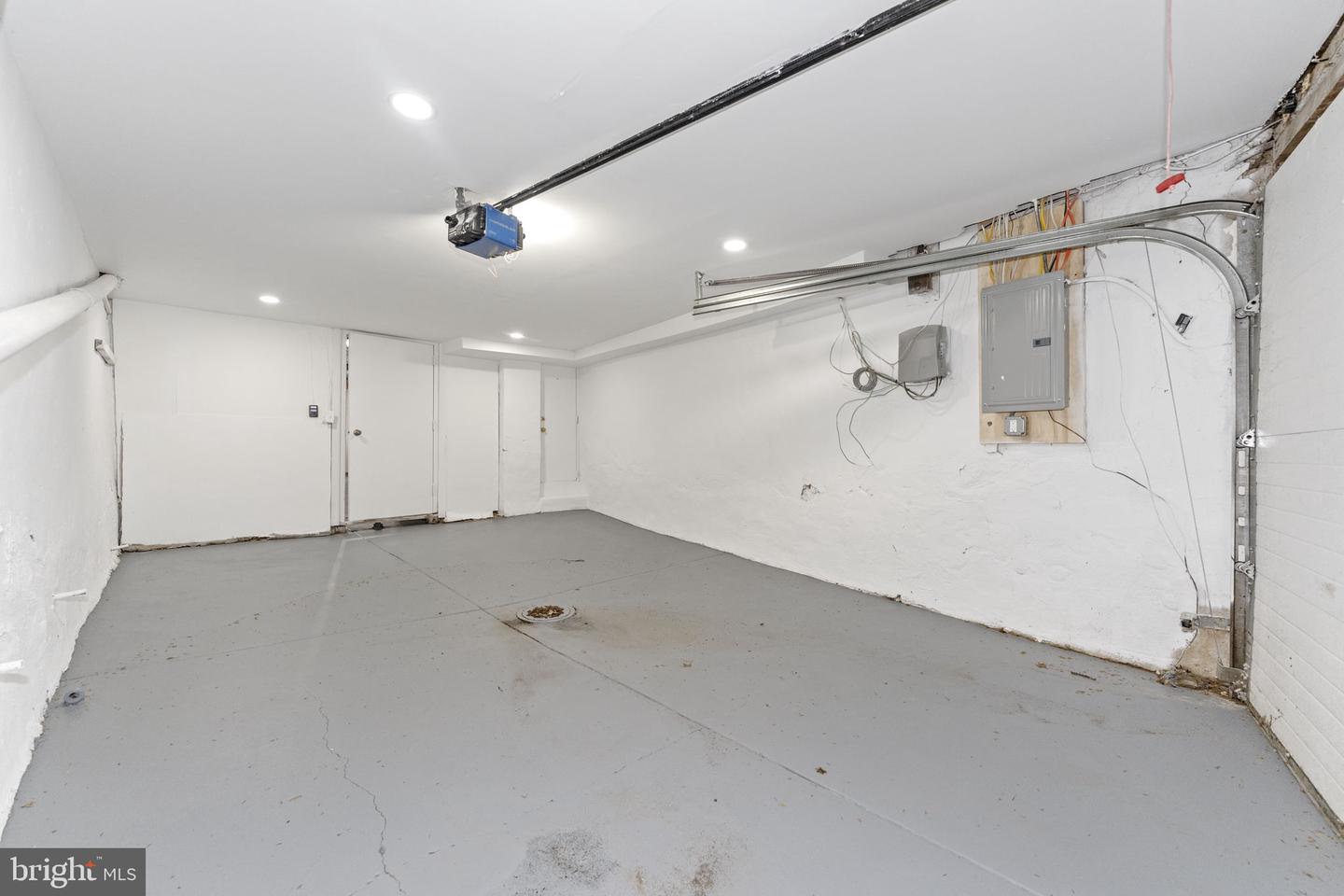 5919 Upland Way Property Photo 28