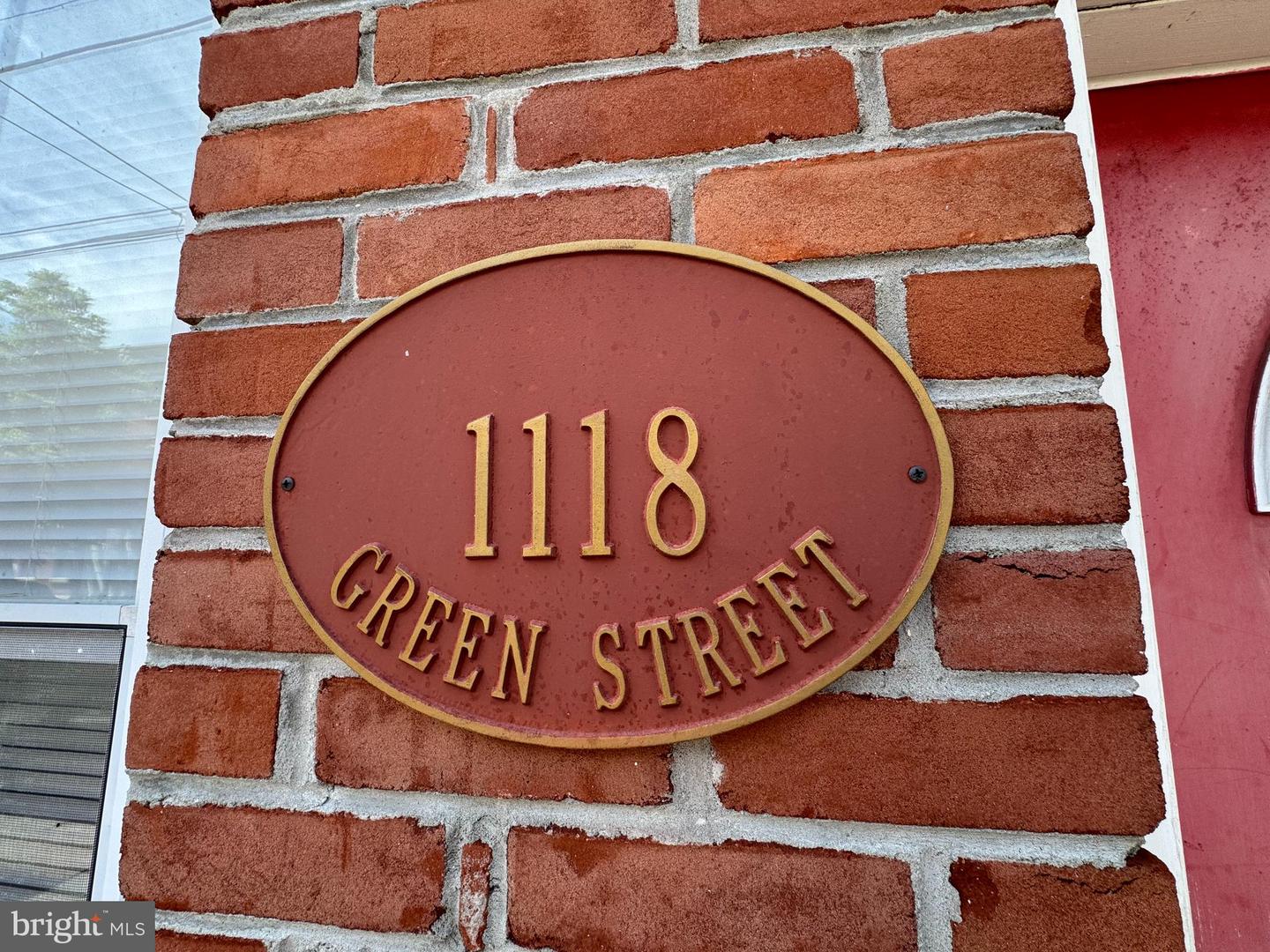 1118 Green St Property Photo 1