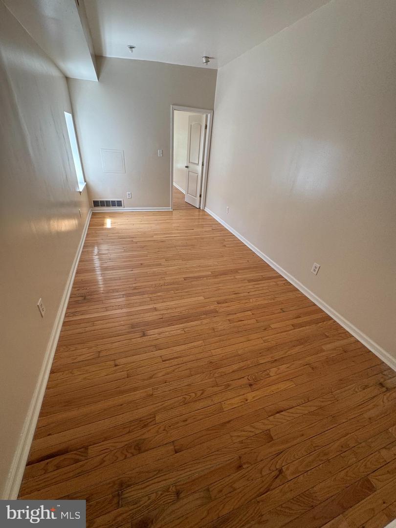 1118 Green St Property Photo 13