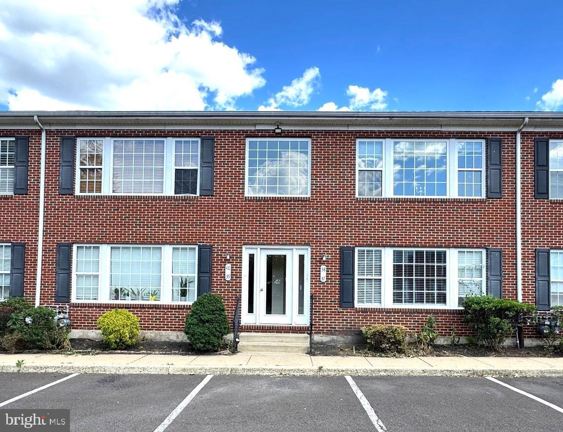 9228-38 BLUE GRASS RD #38 Property Photo 1