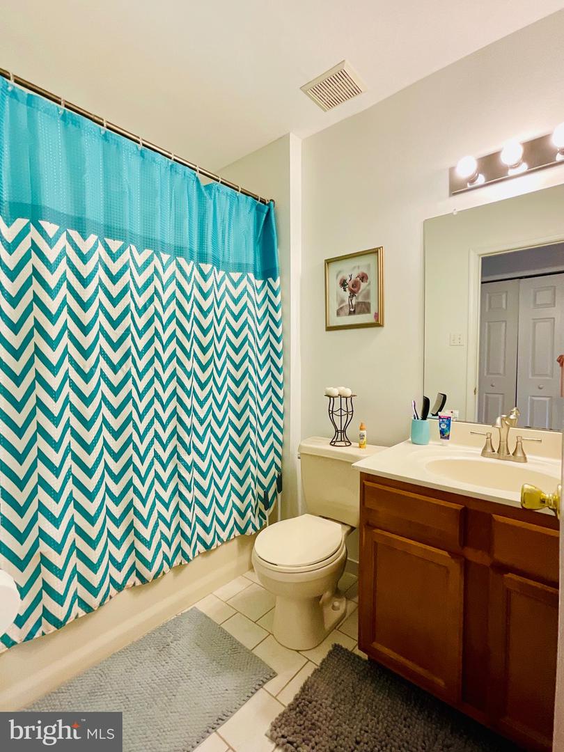 9228-38 Blue Grass Rd #38 Property Photo 6