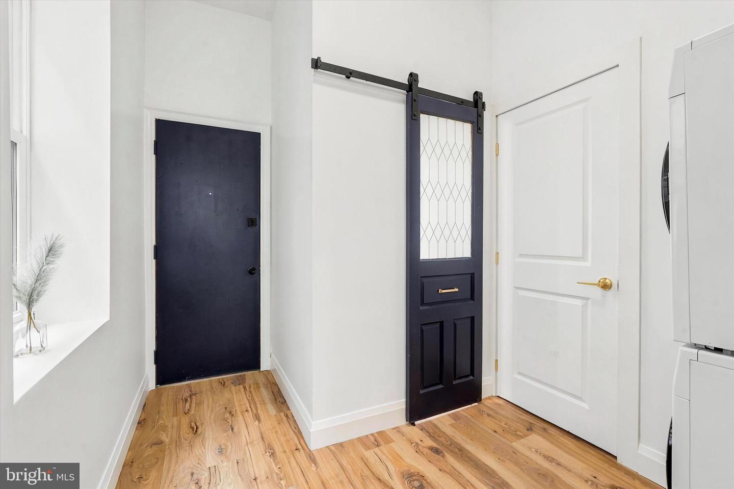 2304 Nicholas St Property Photo 11