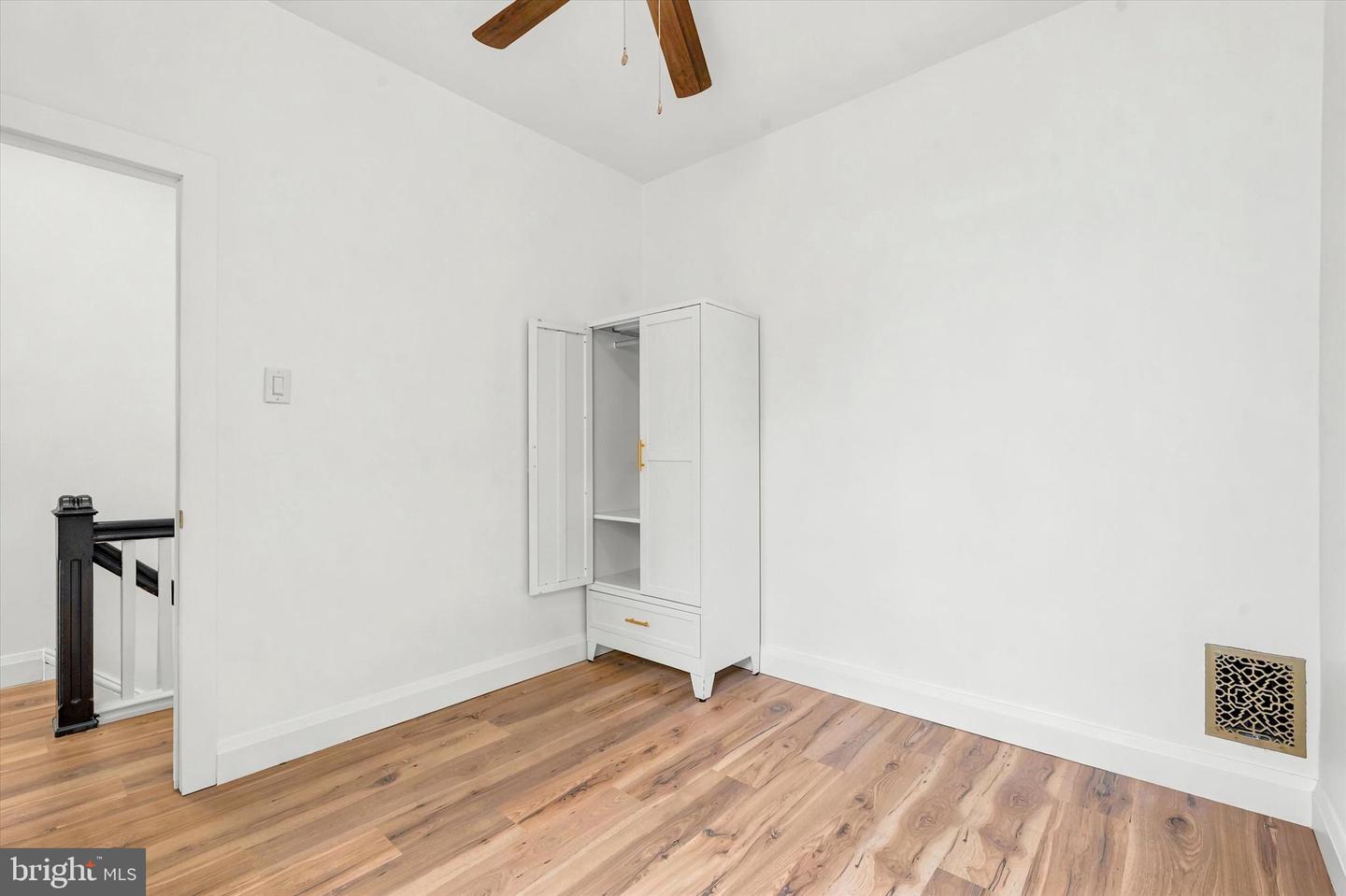 2304 Nicholas St Property Photo 22