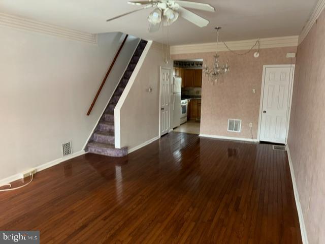 2643 S Alder St Property Photo 3