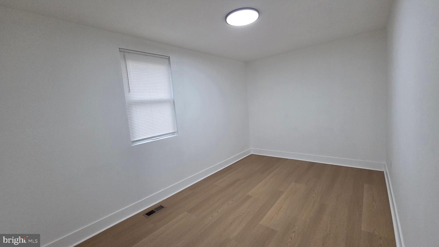 7552 Forrest Ave Property Photo 15