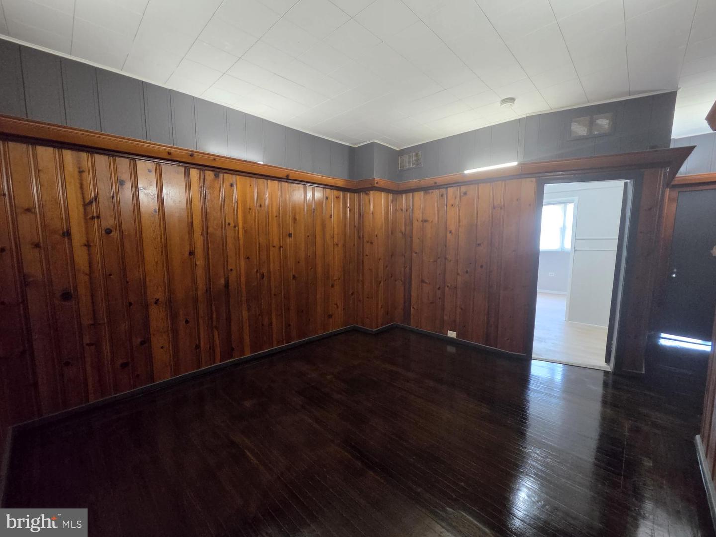 633 E Allegheny Ave Property Photo 8