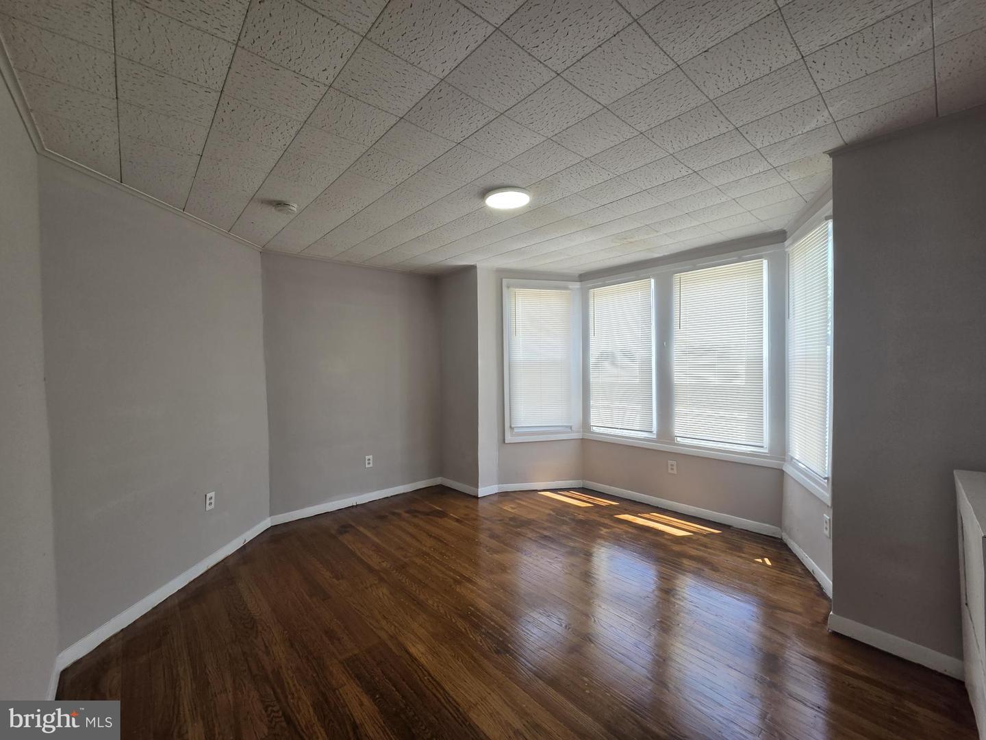 633 E Allegheny Ave Property Photo 38