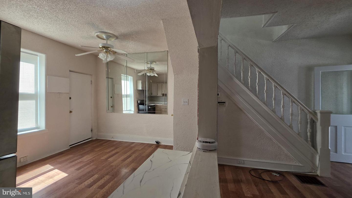 149 N Dearborn St Property Photo 6
