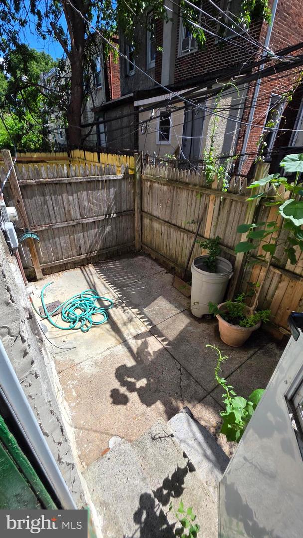 149 N Dearborn St Property Photo 10