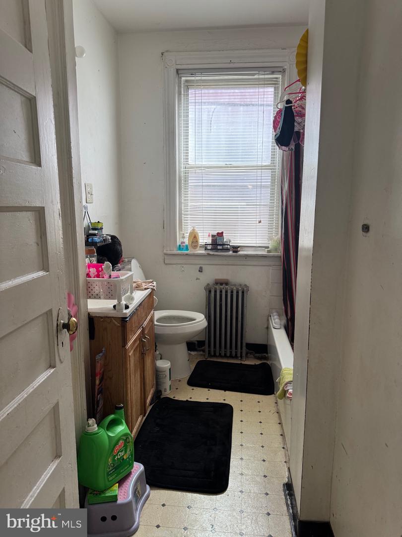 208 S 53rd St Property Photo 12