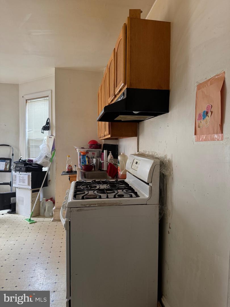 208 S 53rd St Property Photo 17