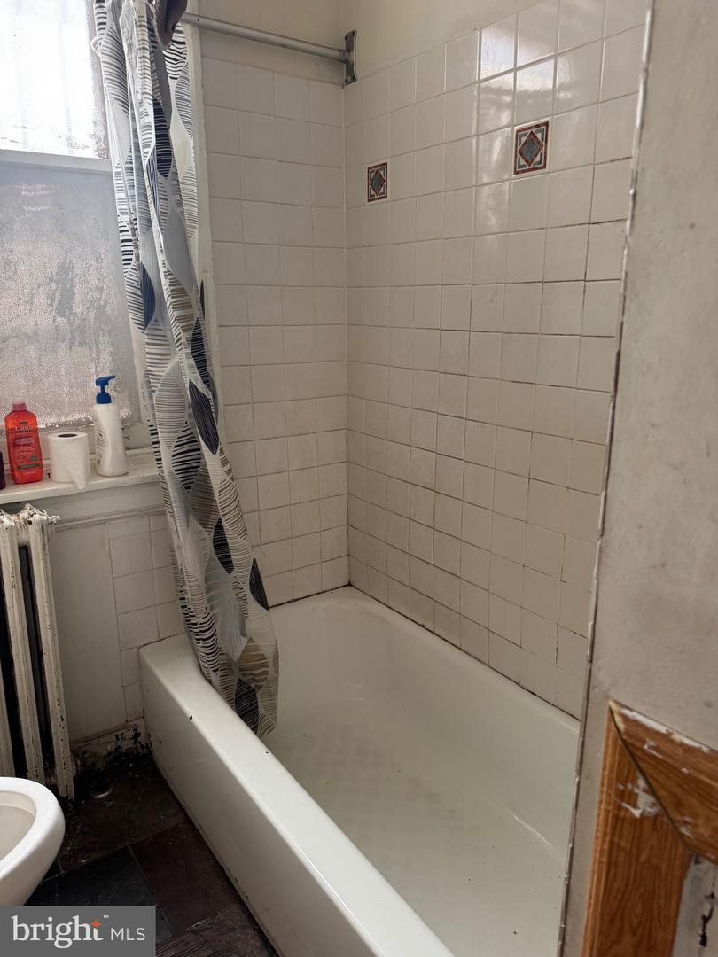 208 S 53rd St Property Photo 35