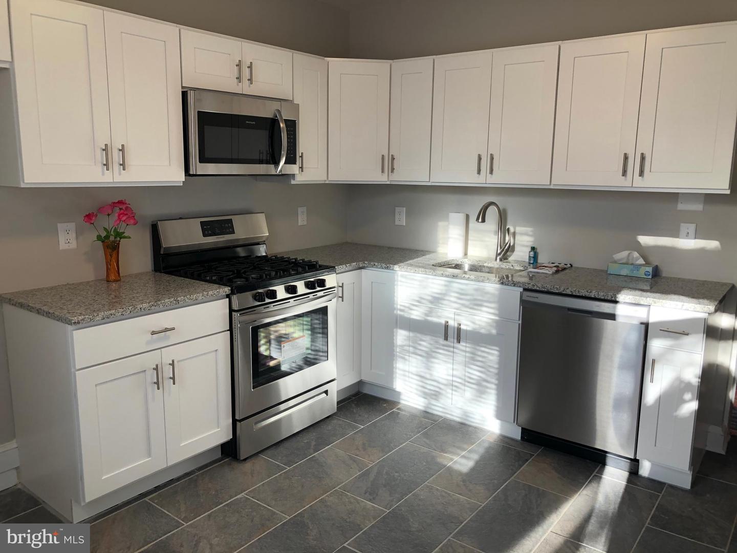 2313 Gaul St Property Photo 10