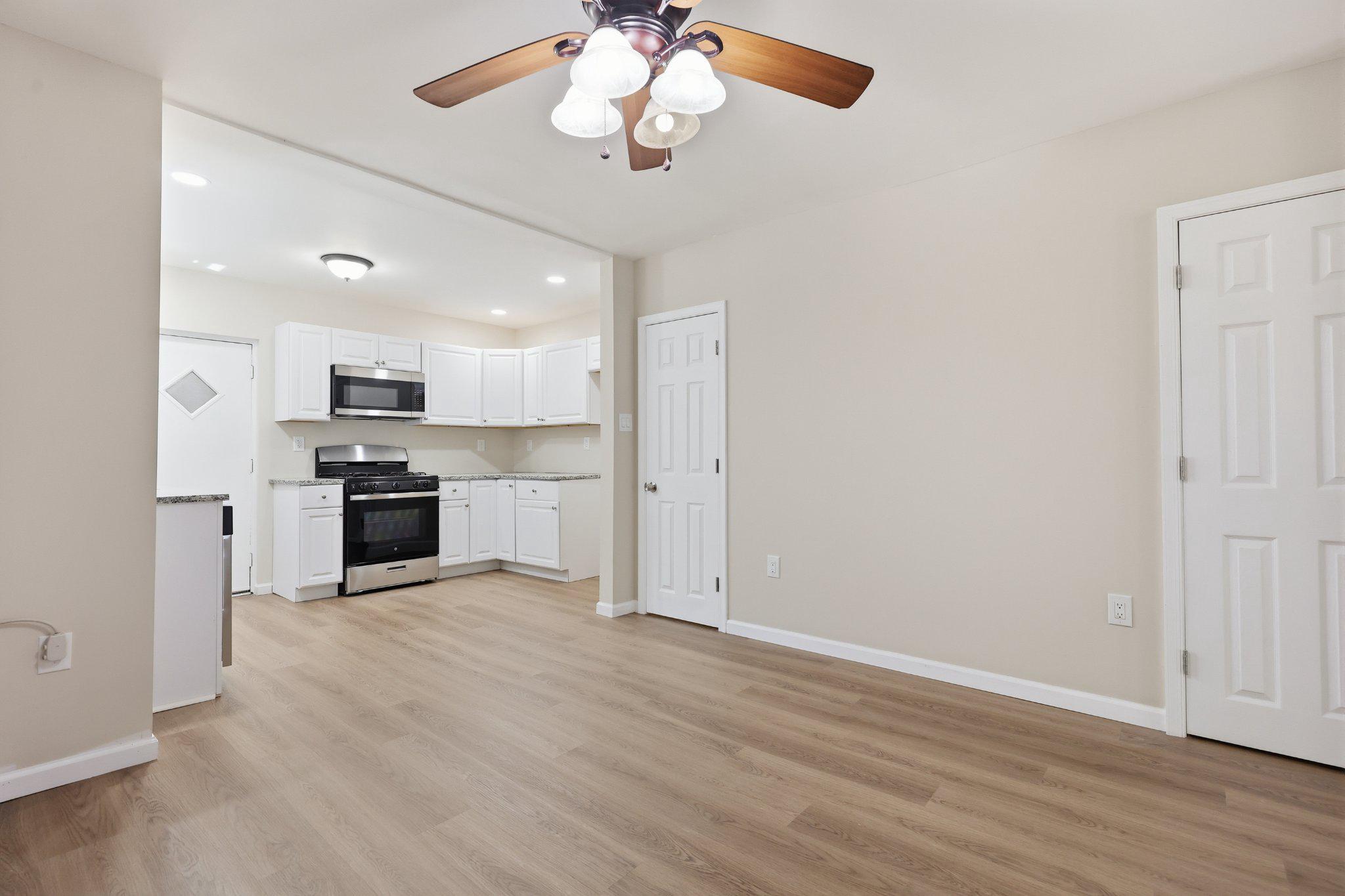 4022 Mitchell St Property Photo 11