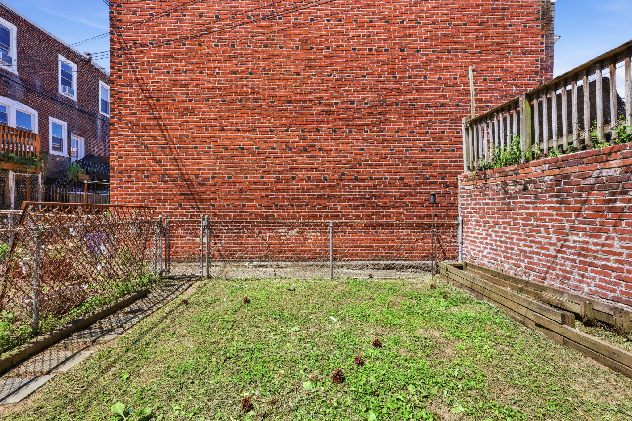 4022 Mitchell St Property Photo 34
