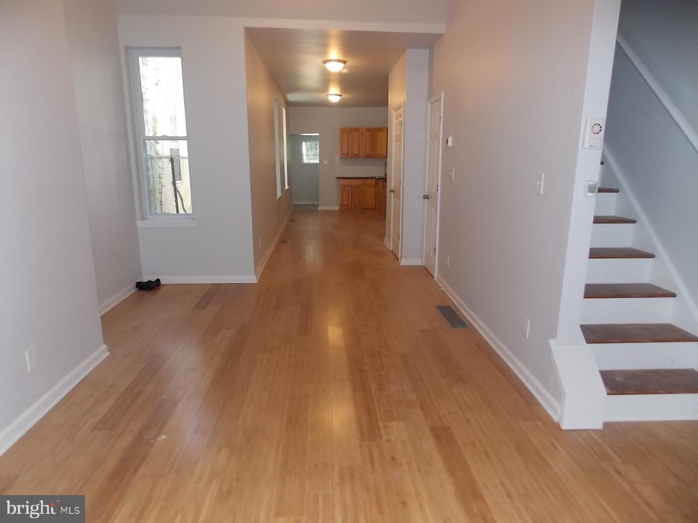 2228 N Woodstock St Property Photo 3