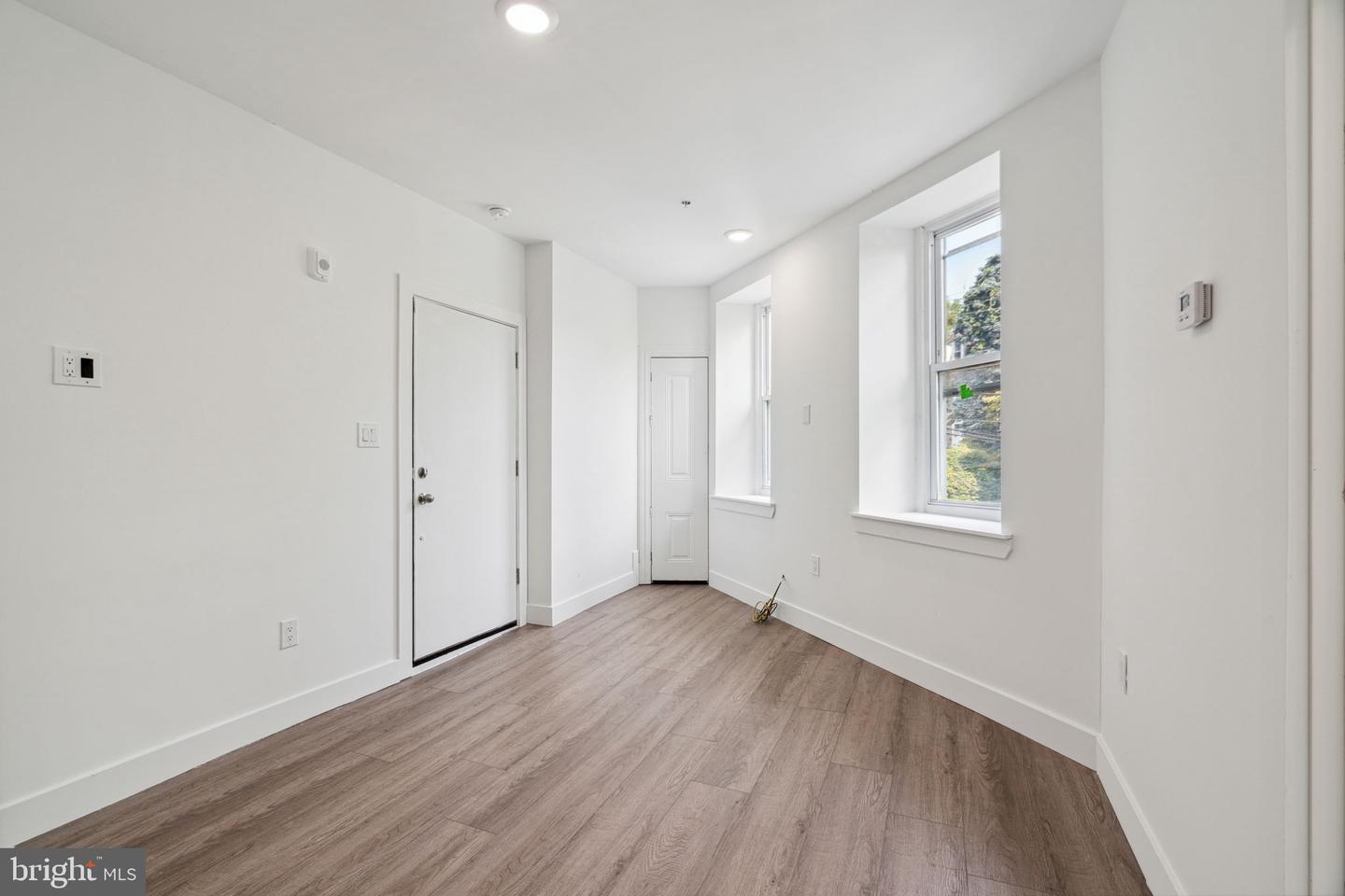 5164 Ridge Ave Property Photo 24