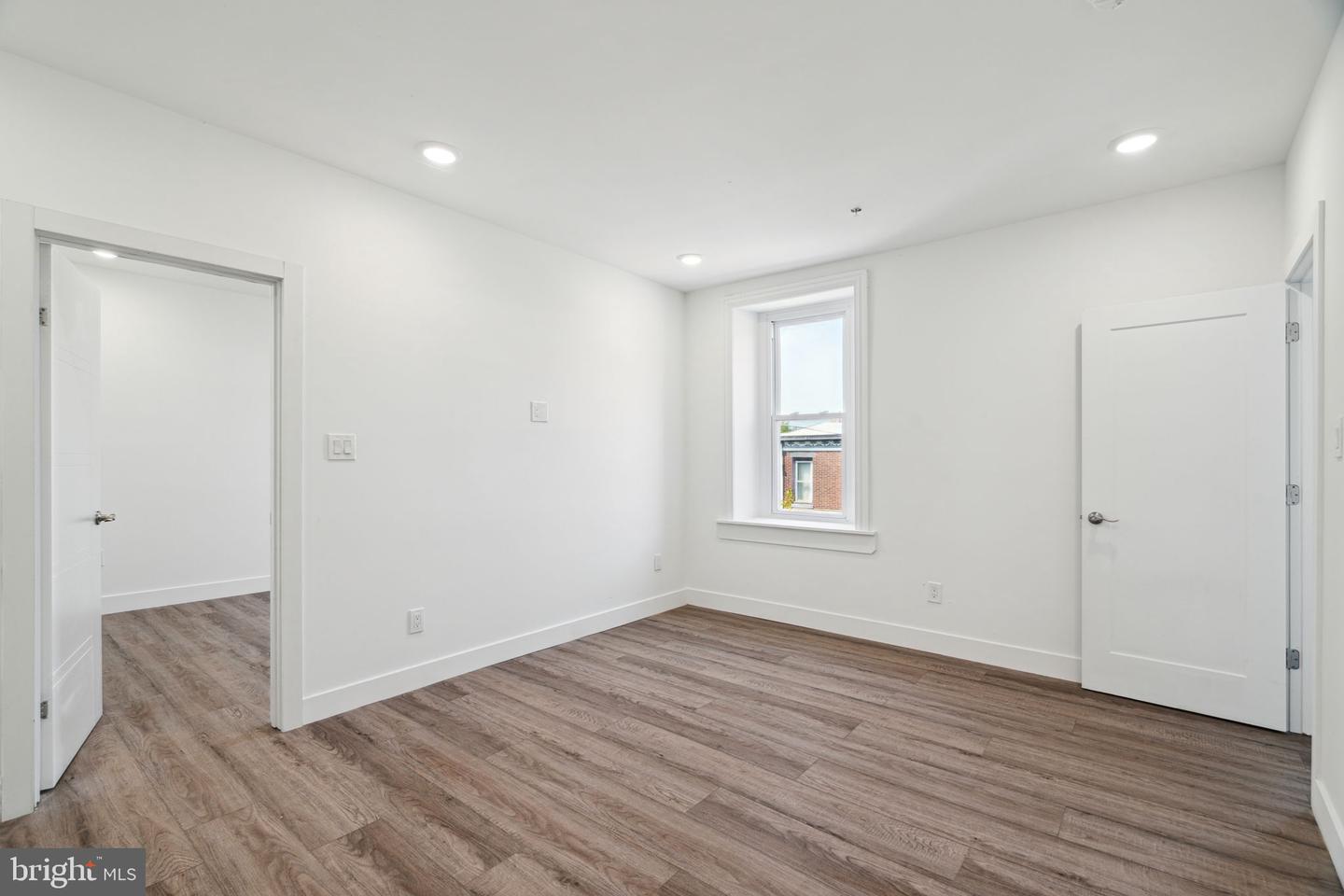 5164 Ridge Ave Property Photo 33