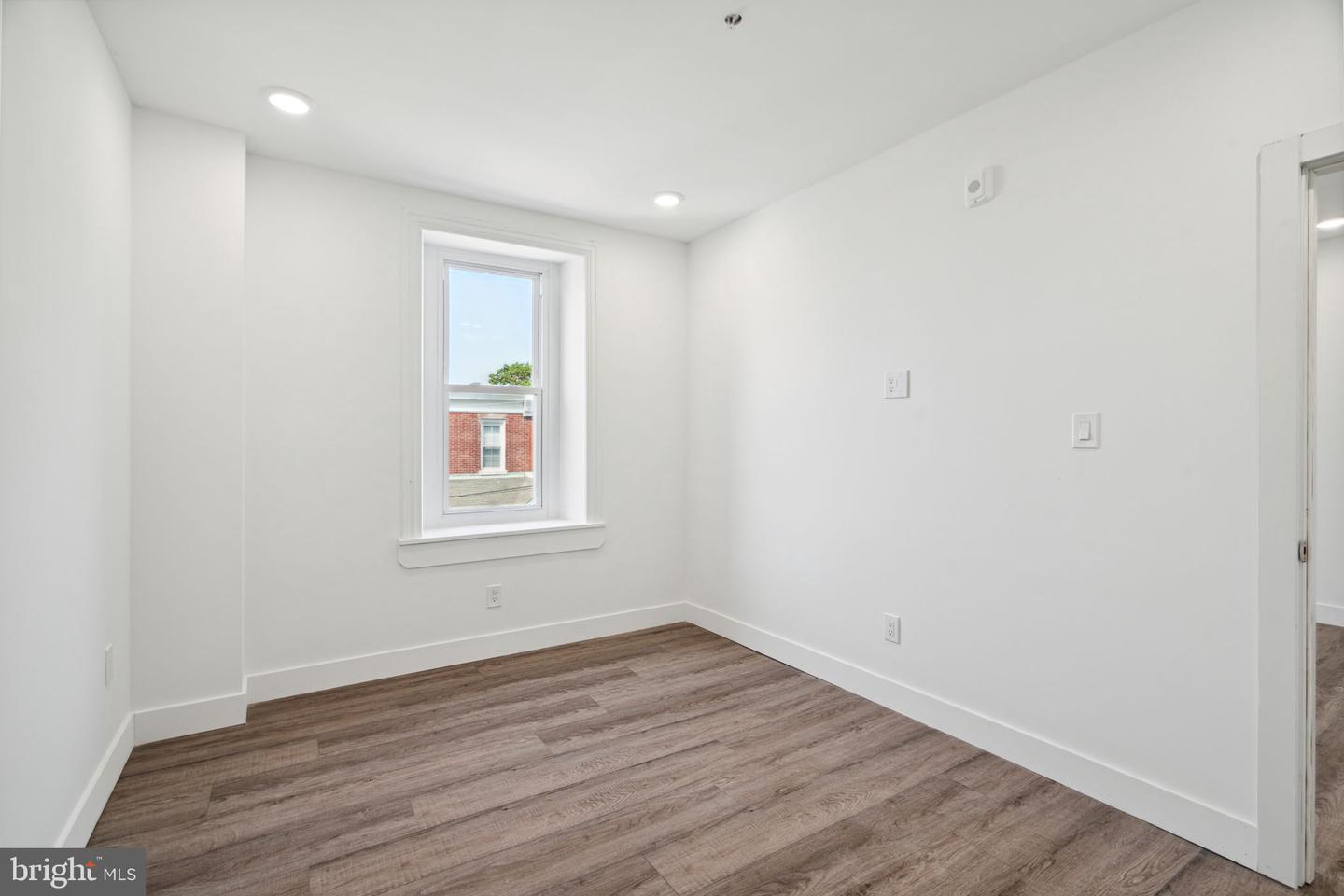 5164 Ridge Ave Property Photo 37