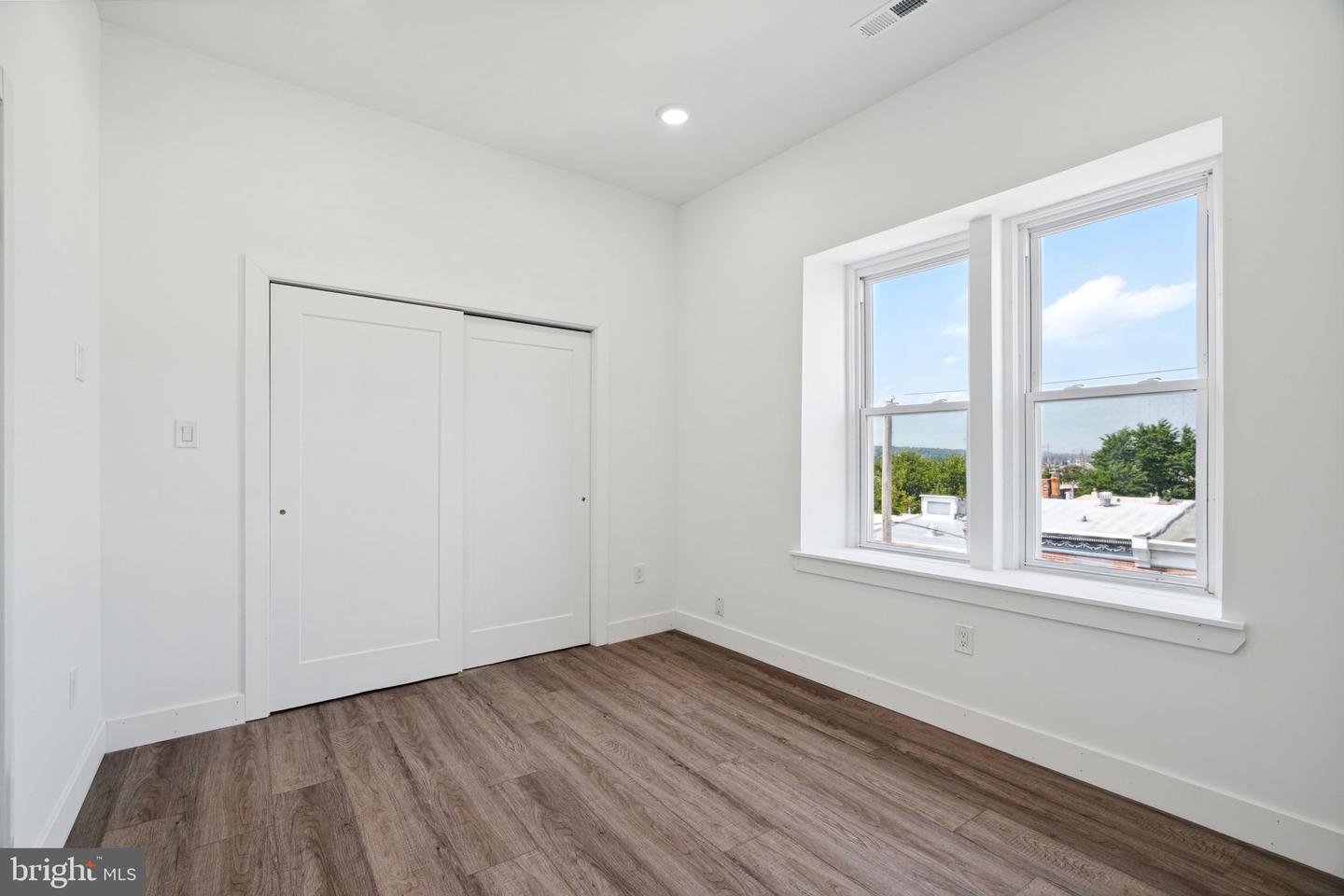 5164 Ridge Ave Property Photo 53
