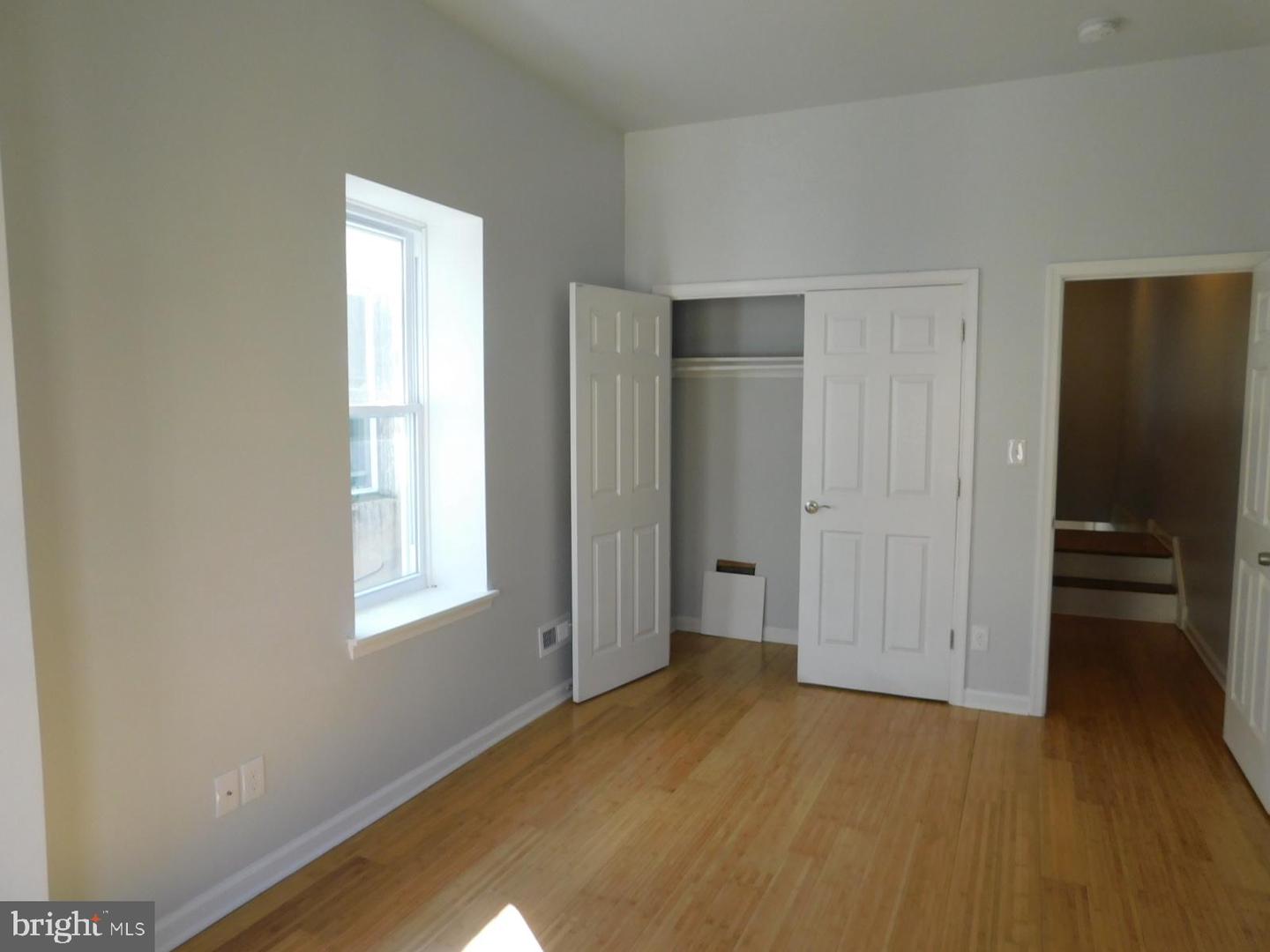 2249 N Woodstock St Property Photo 8