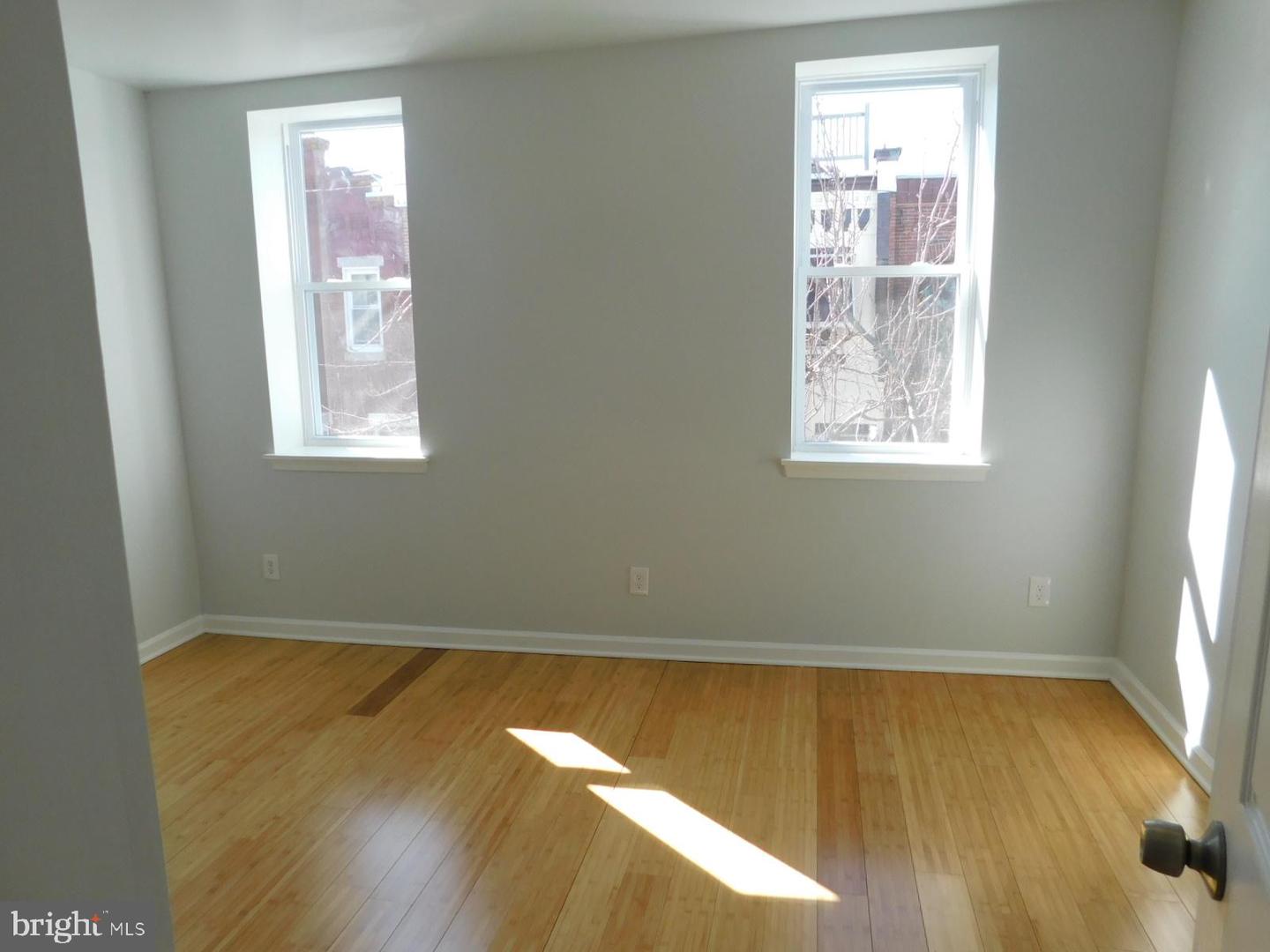 2249 N Woodstock St Property Photo 12