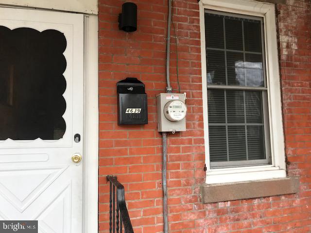4639 WORTH ST Property Photo 1