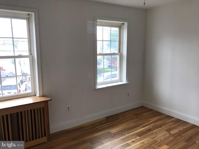 4639 Worth St Property Photo 6