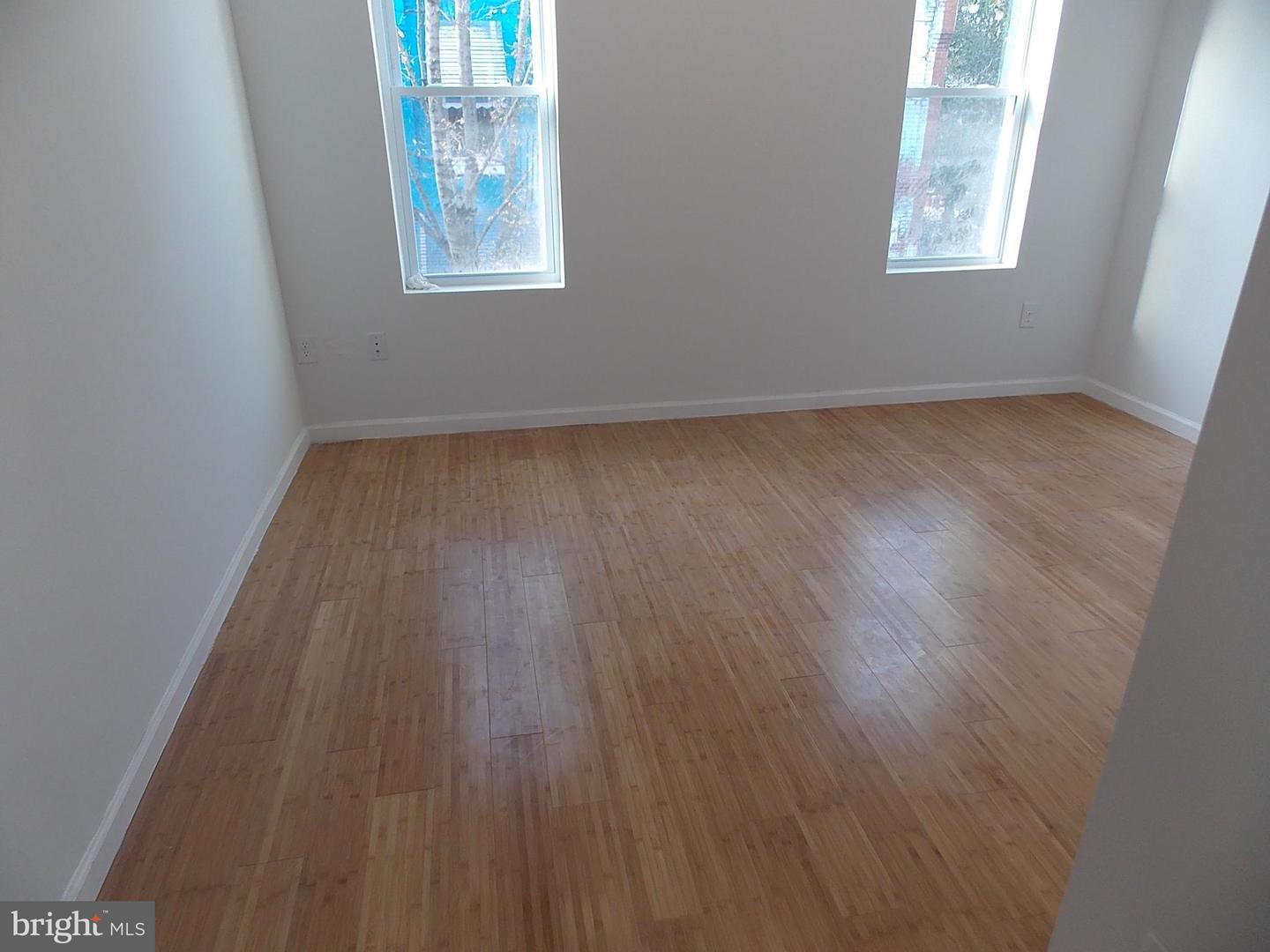 2269 N Gratz St Property Photo 6