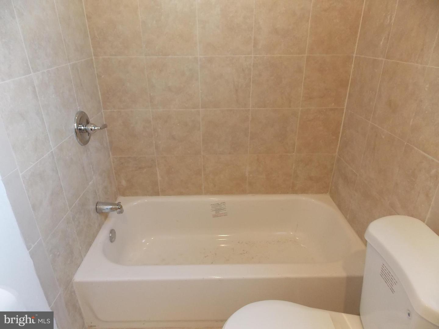 2269 N Gratz St Property Photo 8