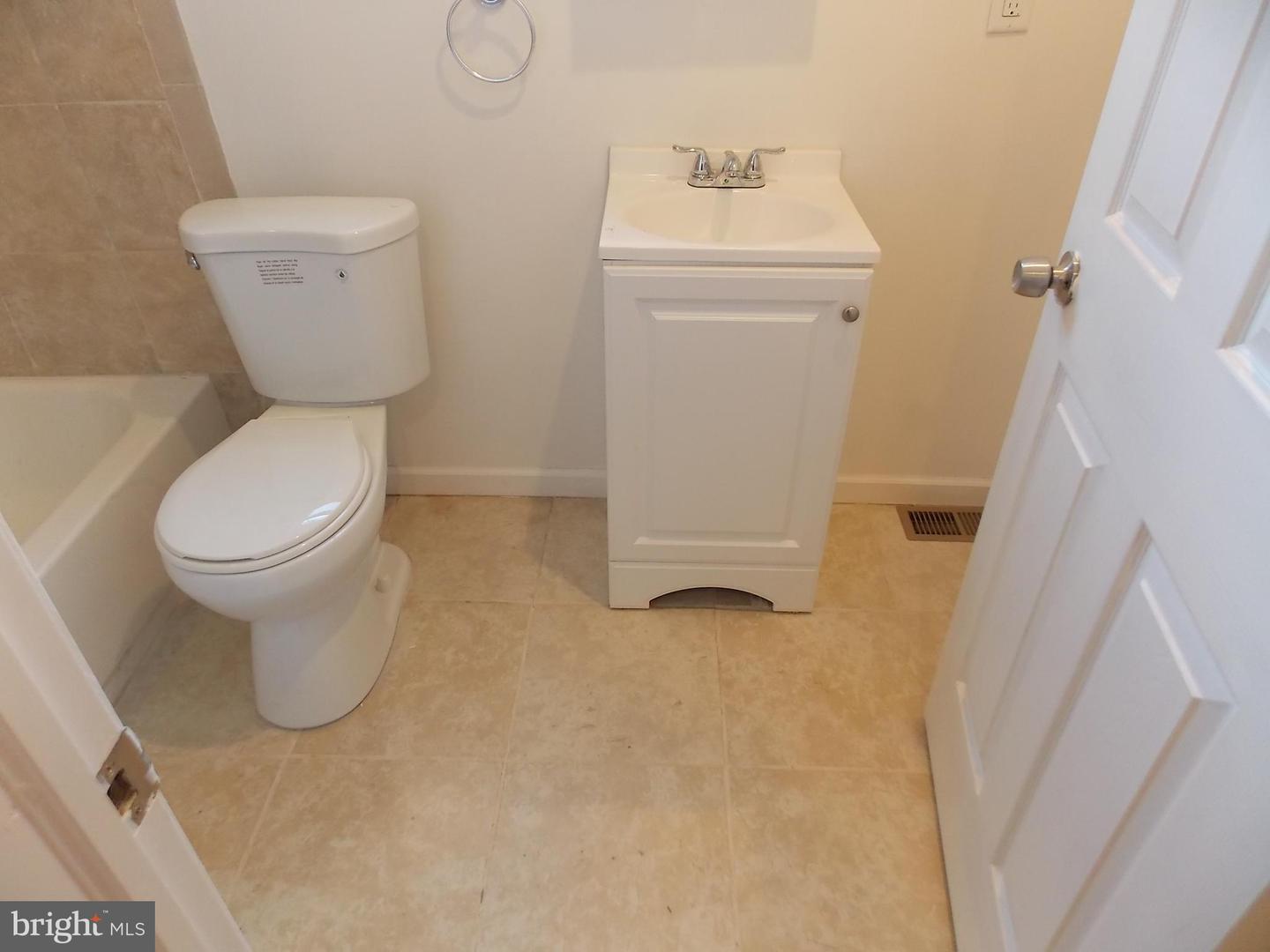 2269 N Gratz St Property Photo 9