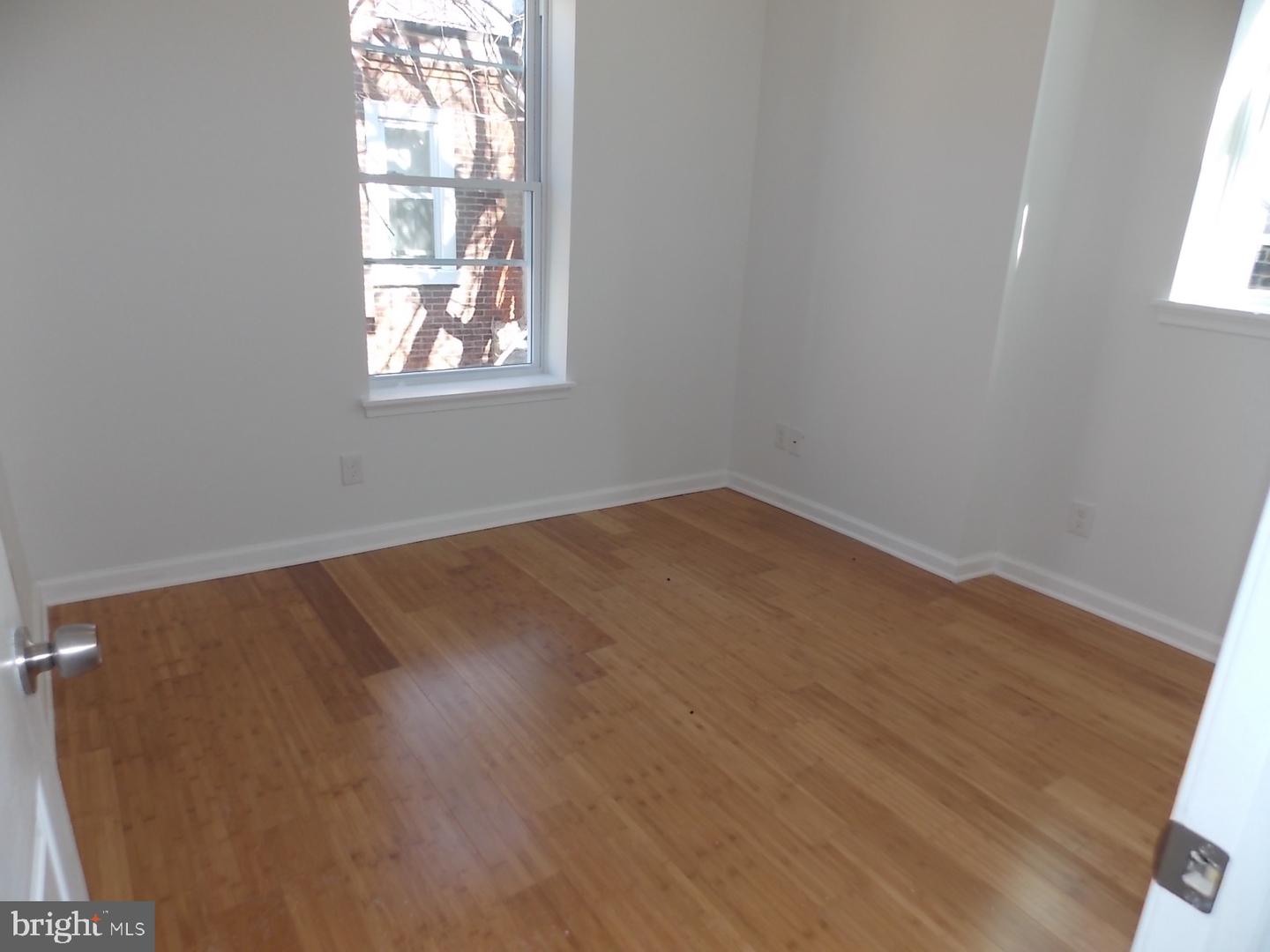 2323 W Lehigh Ave Property Photo 5