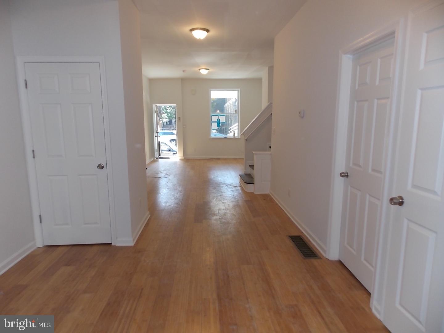 2323 W Lehigh Ave Property Photo 6