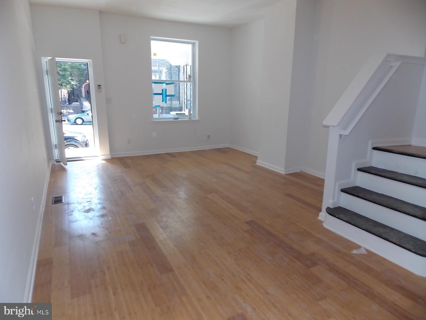 2323 W Lehigh Ave Property Photo 7