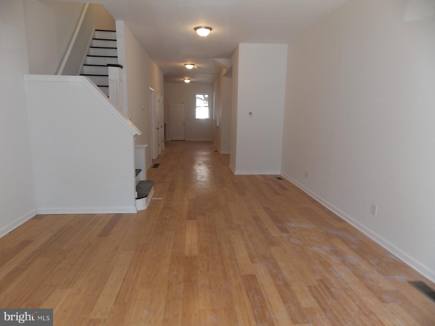 2323 W Lehigh Ave Property Photo 8