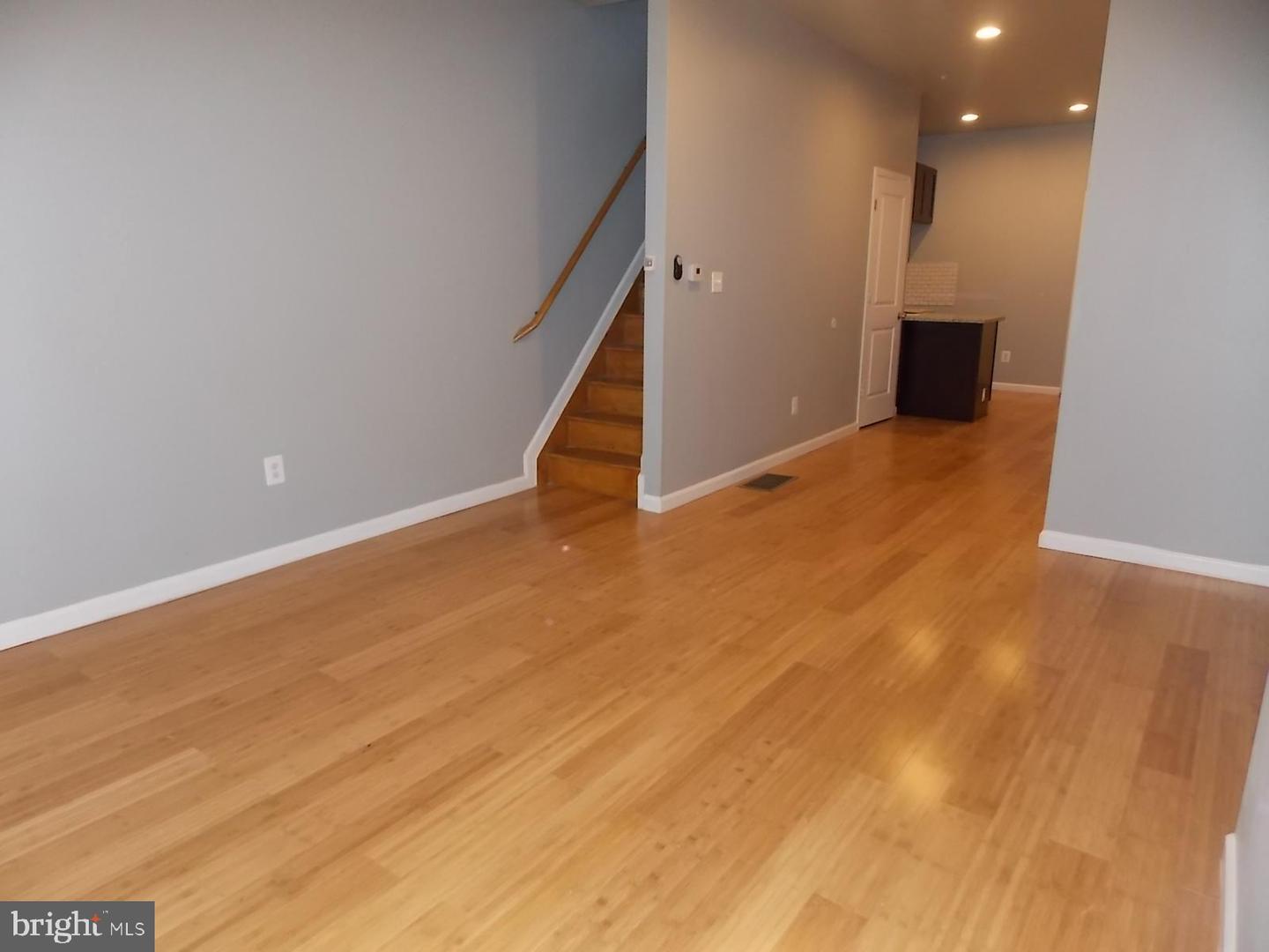 2331 N COLORADO ST Property Photo 1